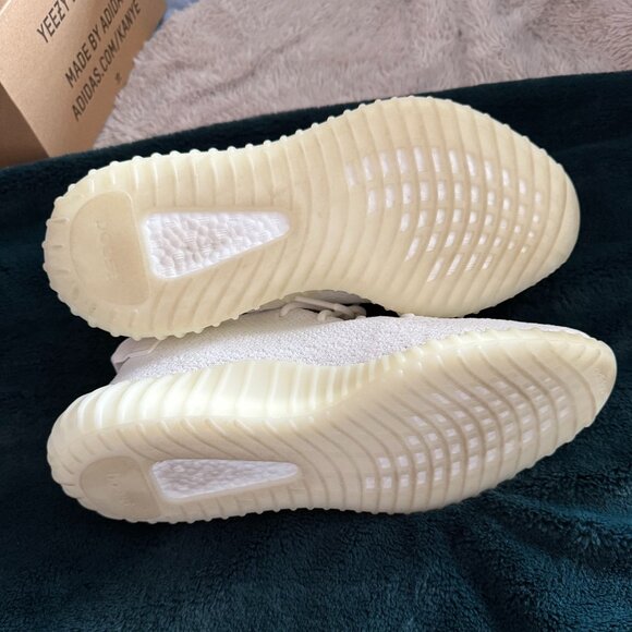 Adidas Yeezy Boost 350 V2 Triple White/Cream - Size 11.5 - Picture 5 of 8